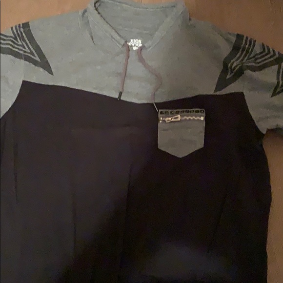 Shirt/pull over - Picture 3 of 3